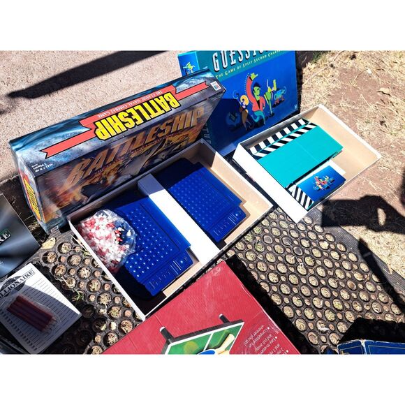 9 BEST 90's games! Guesstures-Battleship-Apples-Trival-Tabletop Tennis MORE - Picture 6 of 11